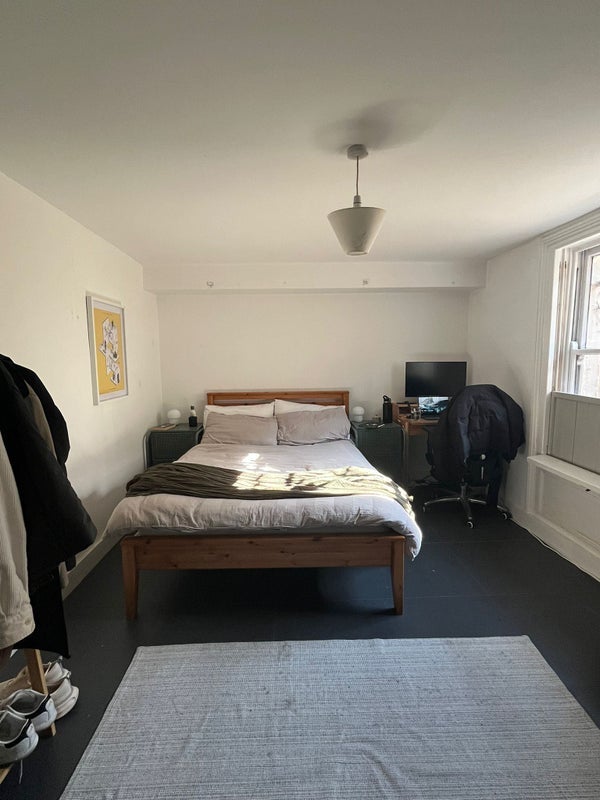 Room Ellesmere Road in Greater London