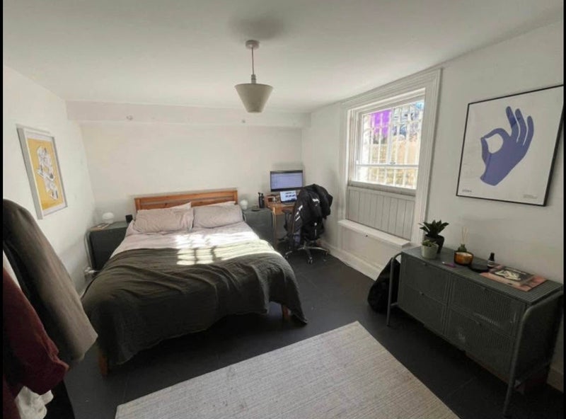 Room Ellesmere Road in Greater London