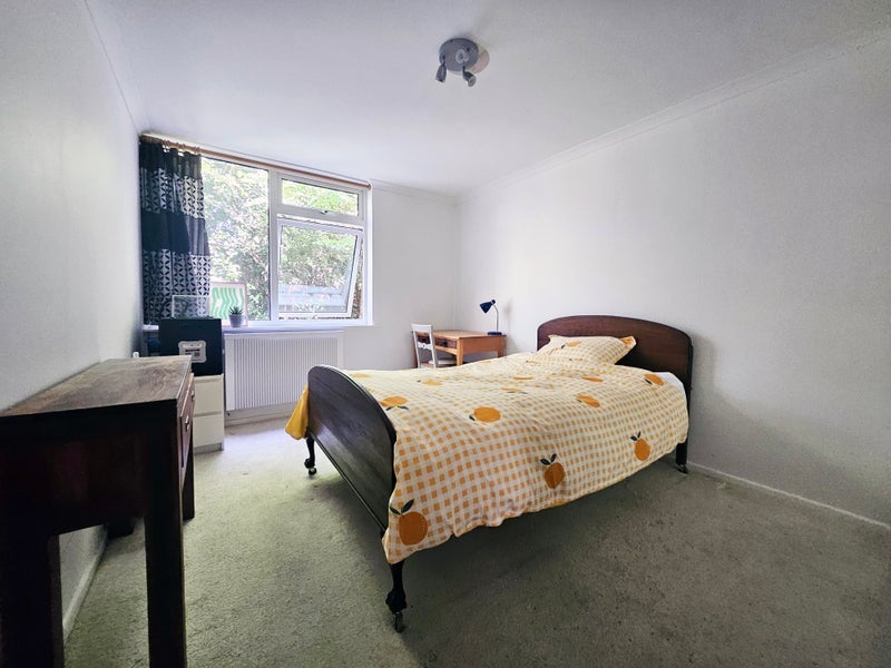 Room Druid Woods in Bristol