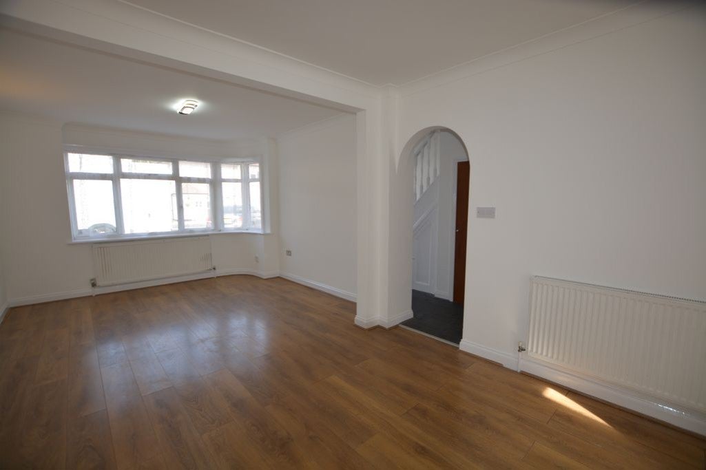 House Derwent Drive in Greater London