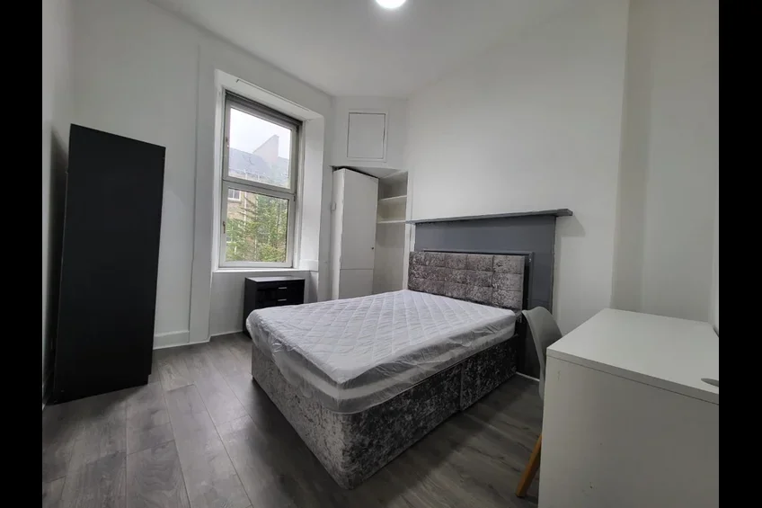 Flat Craigmaddie Terrace Lane in Glasgow