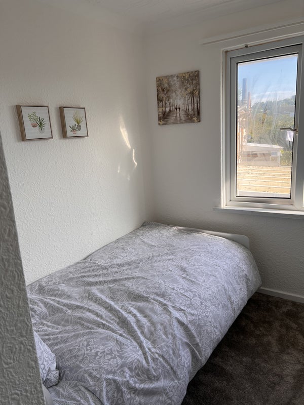 Room St Donats Close in Dinas Powys
