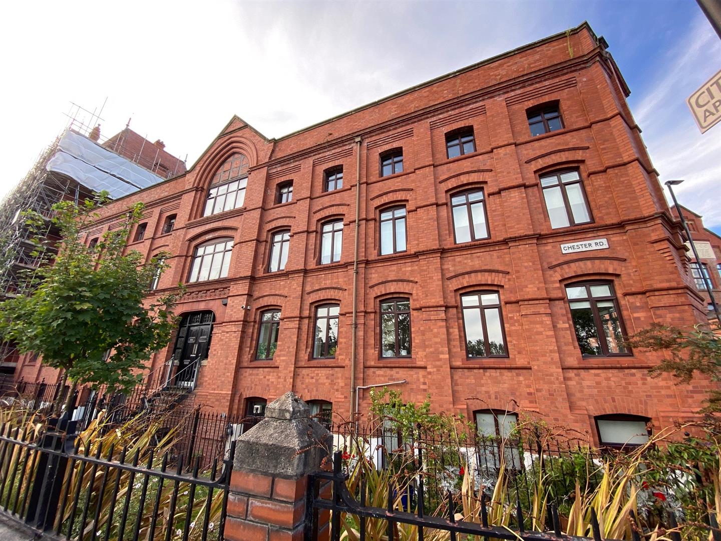 Flat Empress Street in Trafford