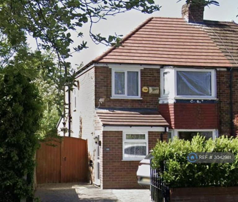 House Woodhouse Lane East in Trafford