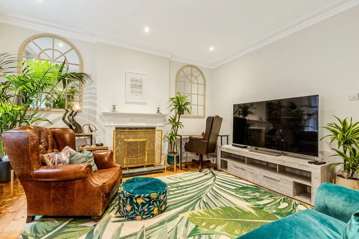 Flat Great Titchfield Street in City of Westminster