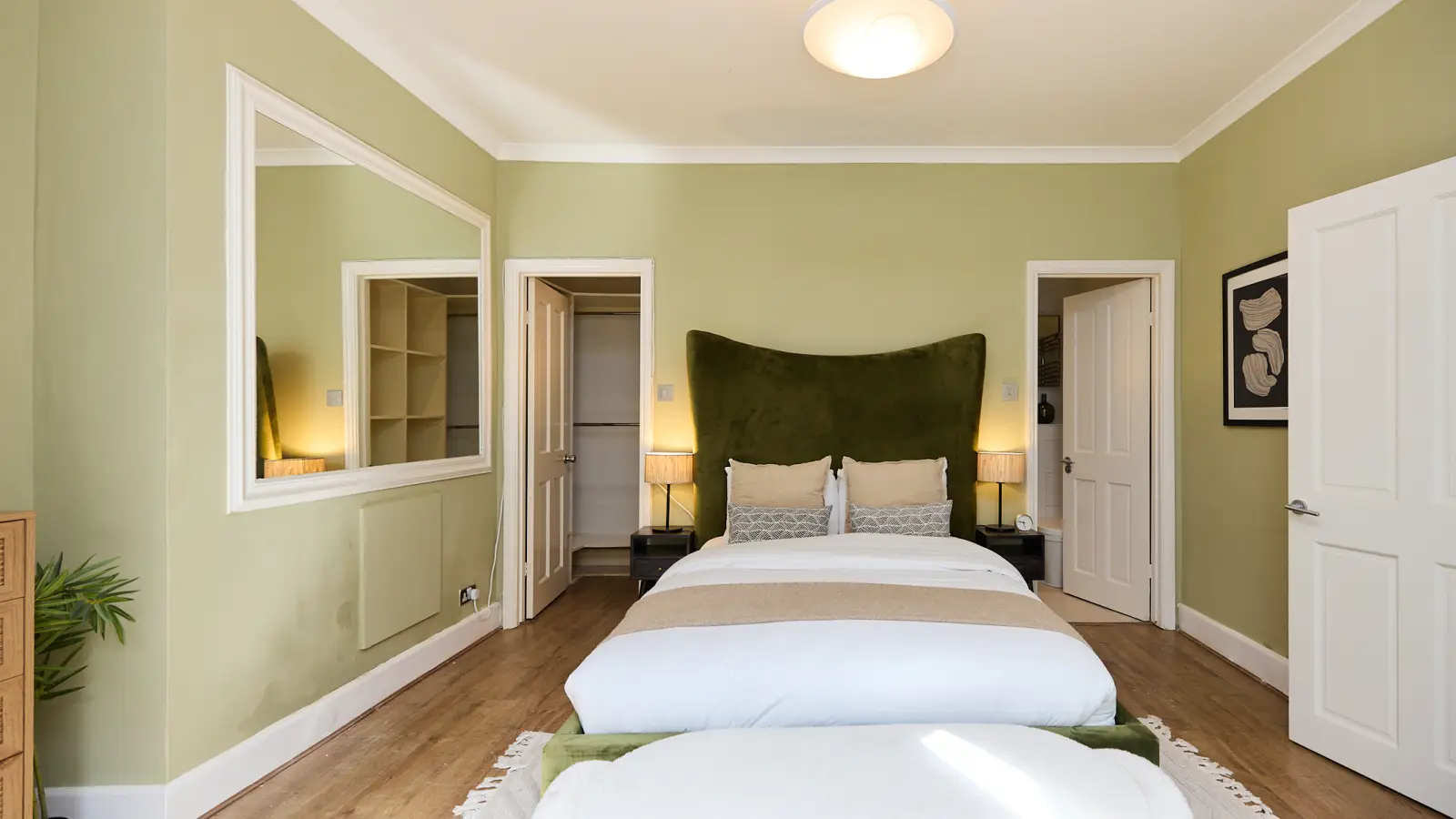 Flat Lower Addison Gardens in Greater London