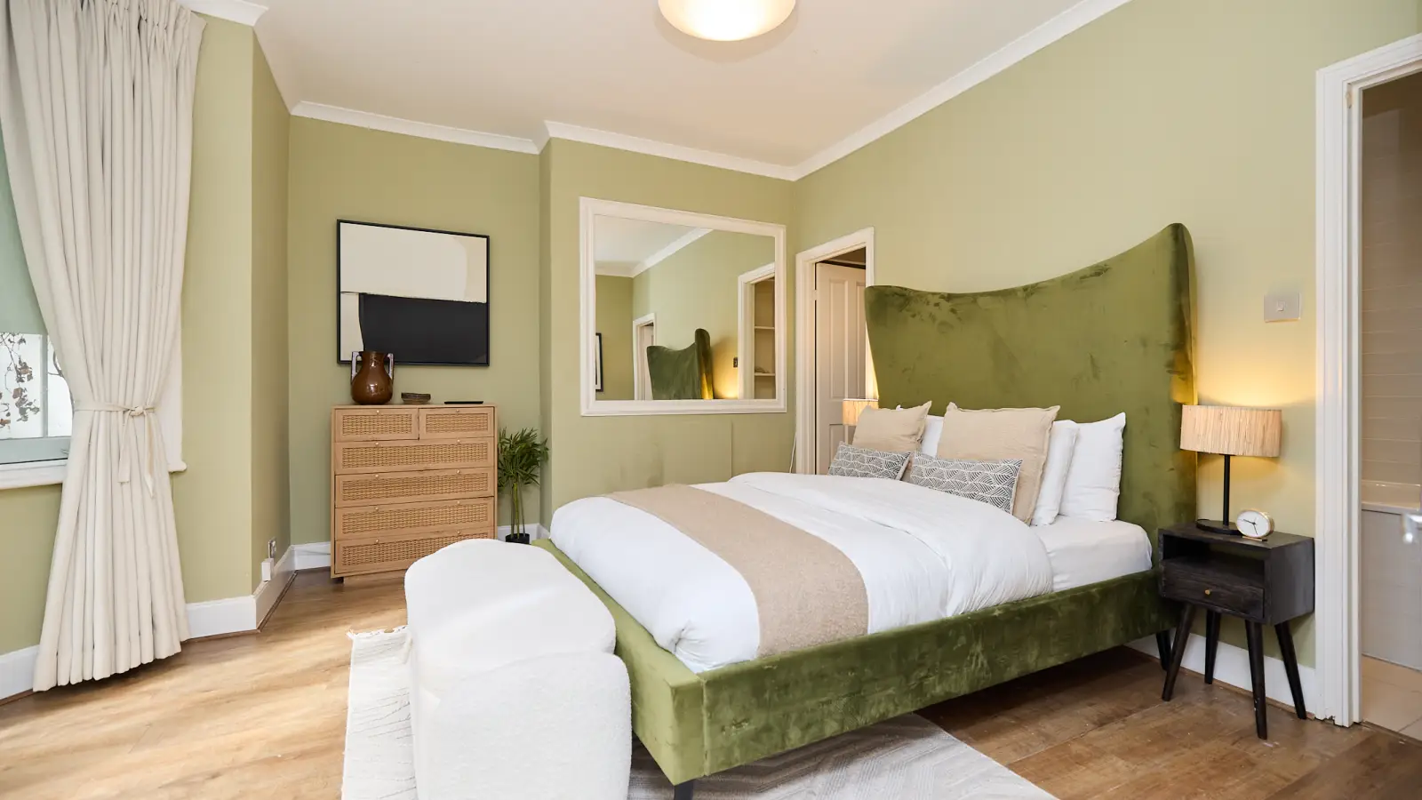 Flat Lower Addison Gardens in Greater London
