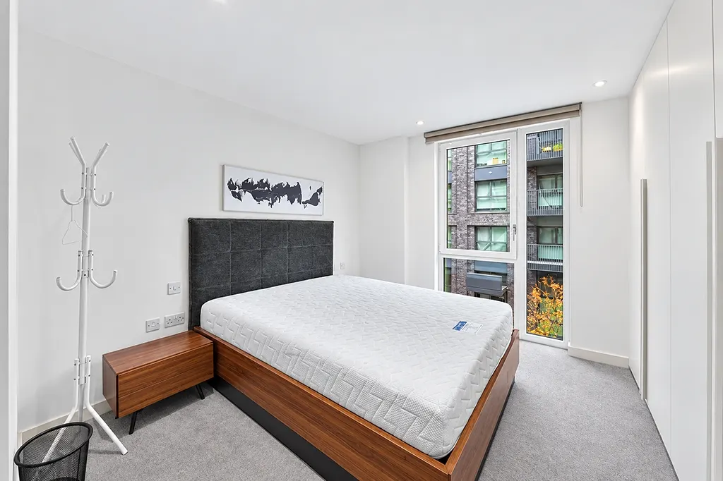 Flat Devan Grove in Greater London