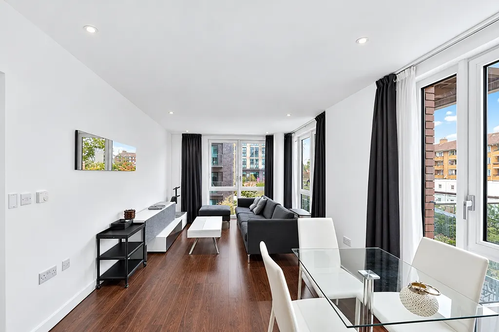 Flat Devan Grove in Greater London