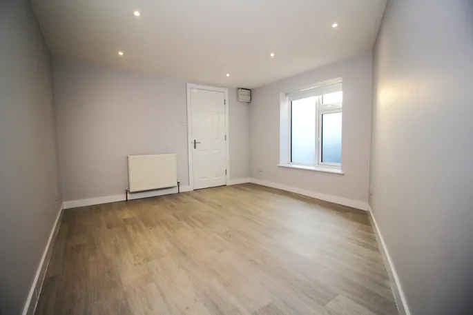 Flat Premier Place in Watford