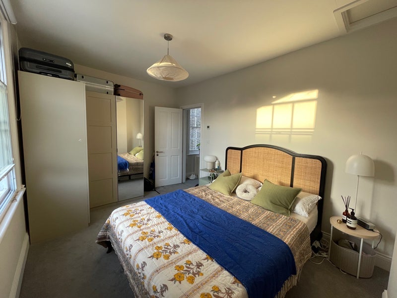 Room Southgate Road in Greater London