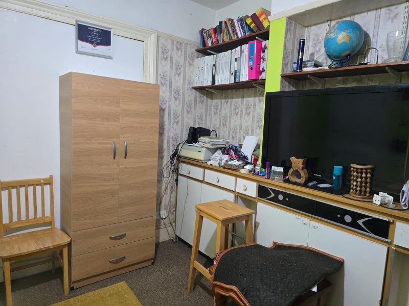 Room Upton Park Road in Greater London