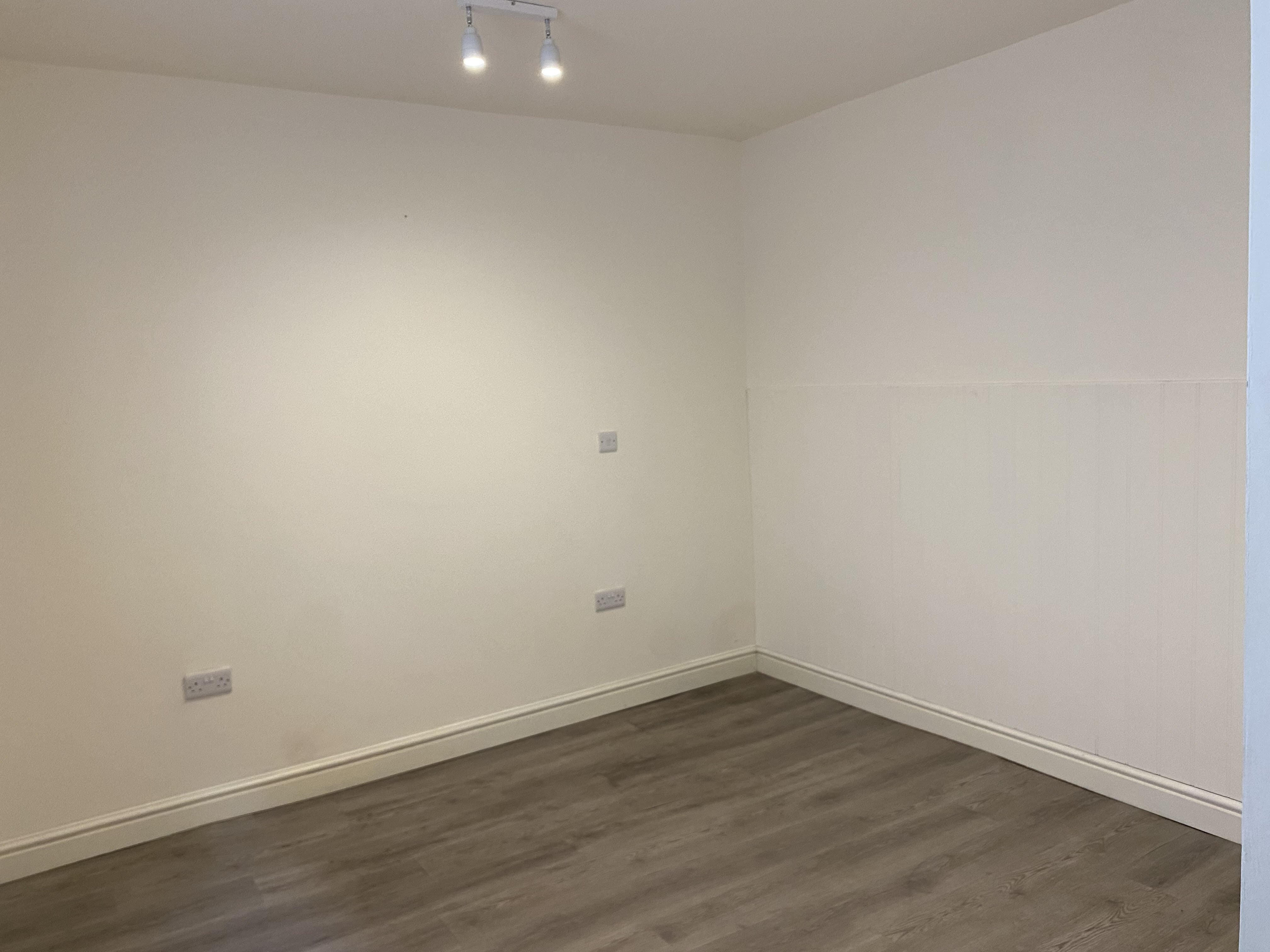 Flat Royal Avenue in Scarborough