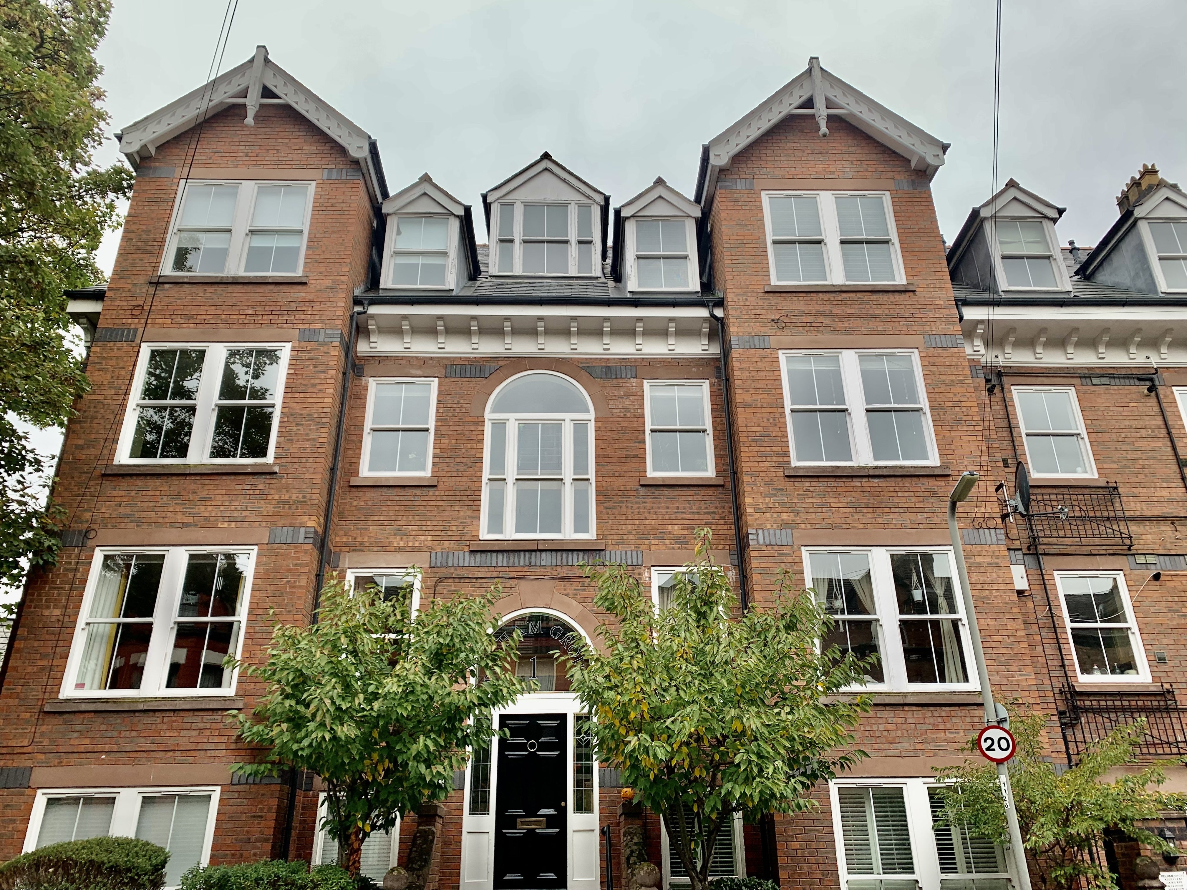Flat Pelham Grove in Liverpool