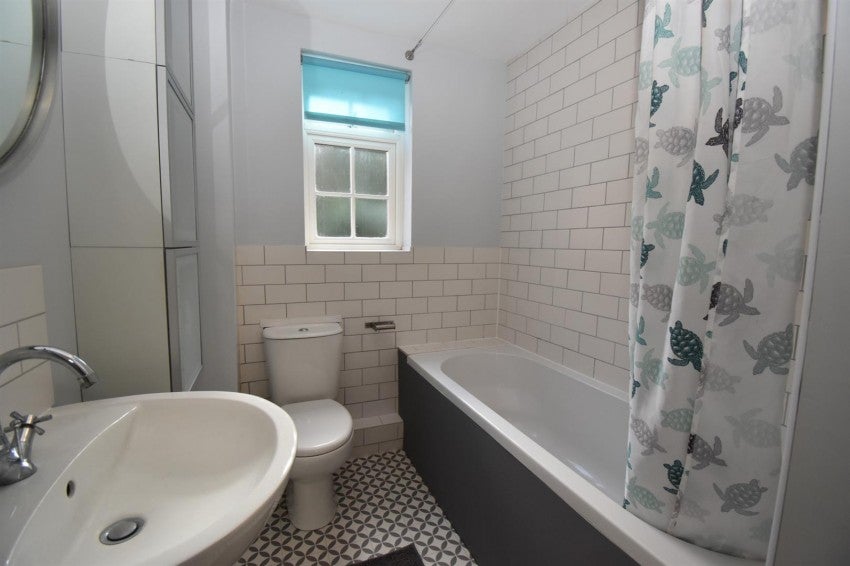 Flat Willes Road in Royal Leamington Spa