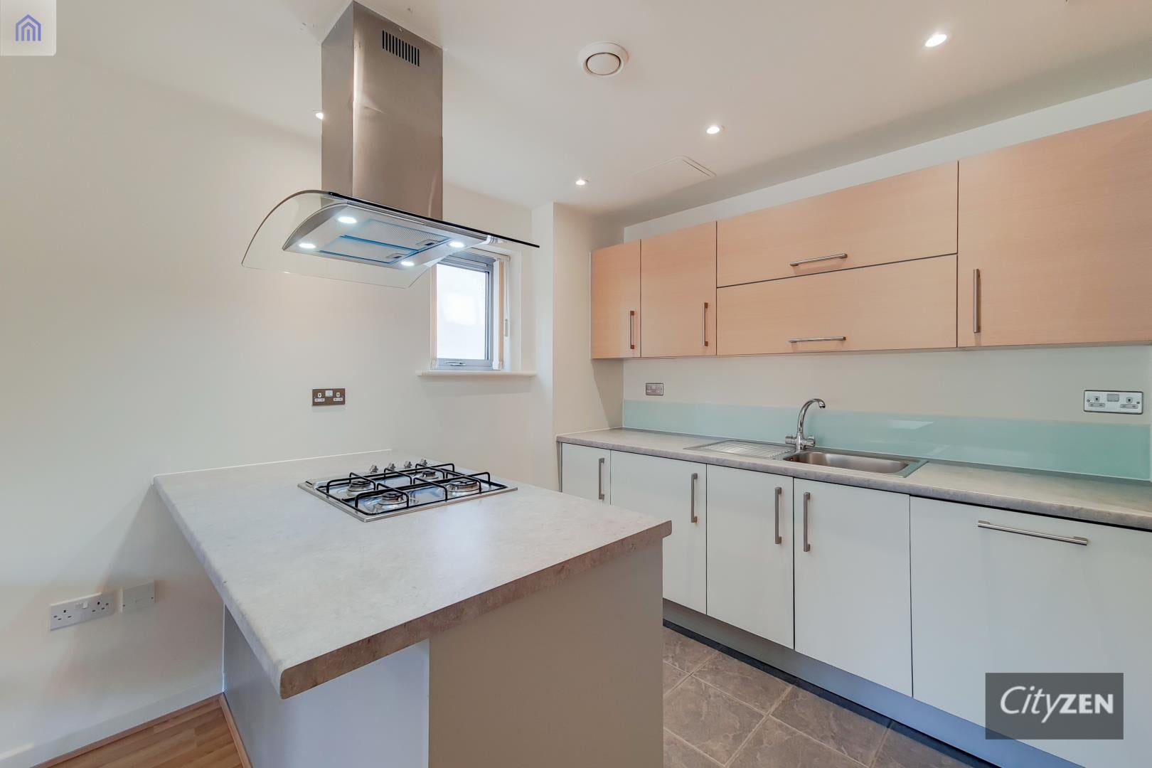 Flat Merchant Street in Greater London