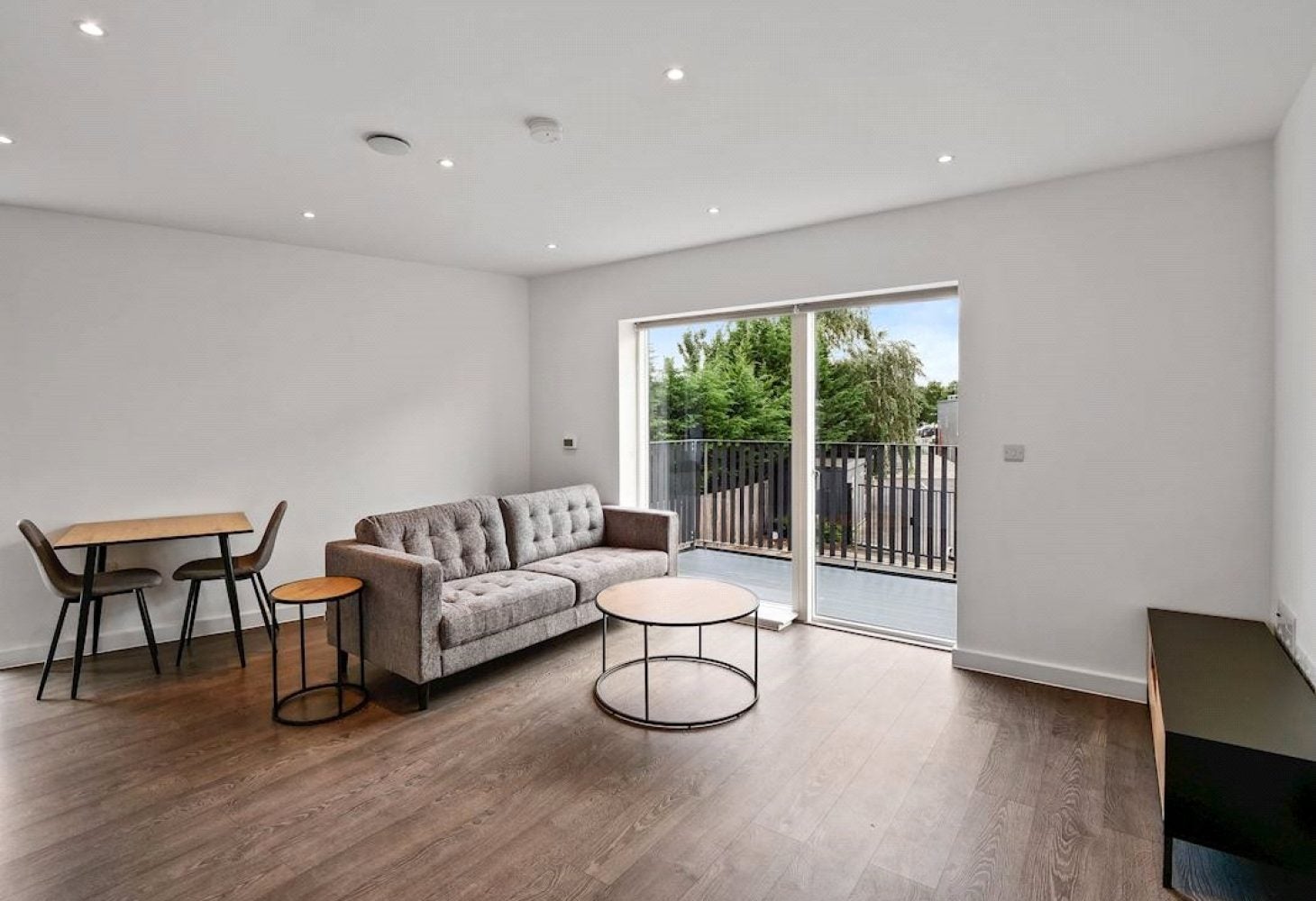 Flat Purley Way in Greater London