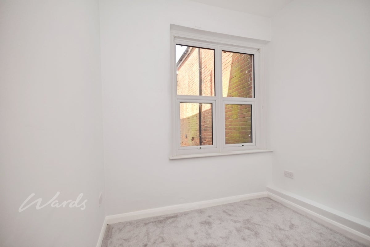 Flat Connaught Road in Folkestone and Hythe District