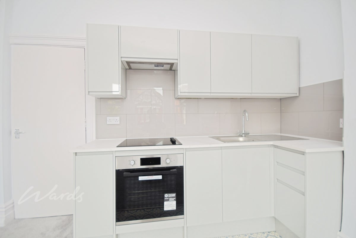 Flat Connaught Road in Folkestone and Hythe District