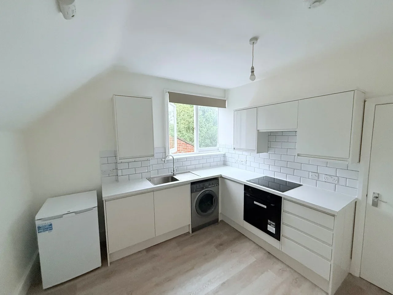 Flat Spencer Road in Greater London