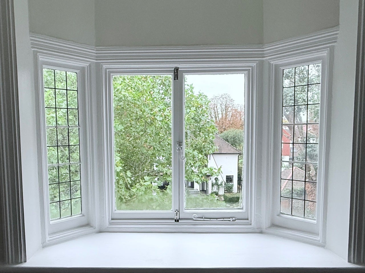 Flat Spencer Road in Greater London
