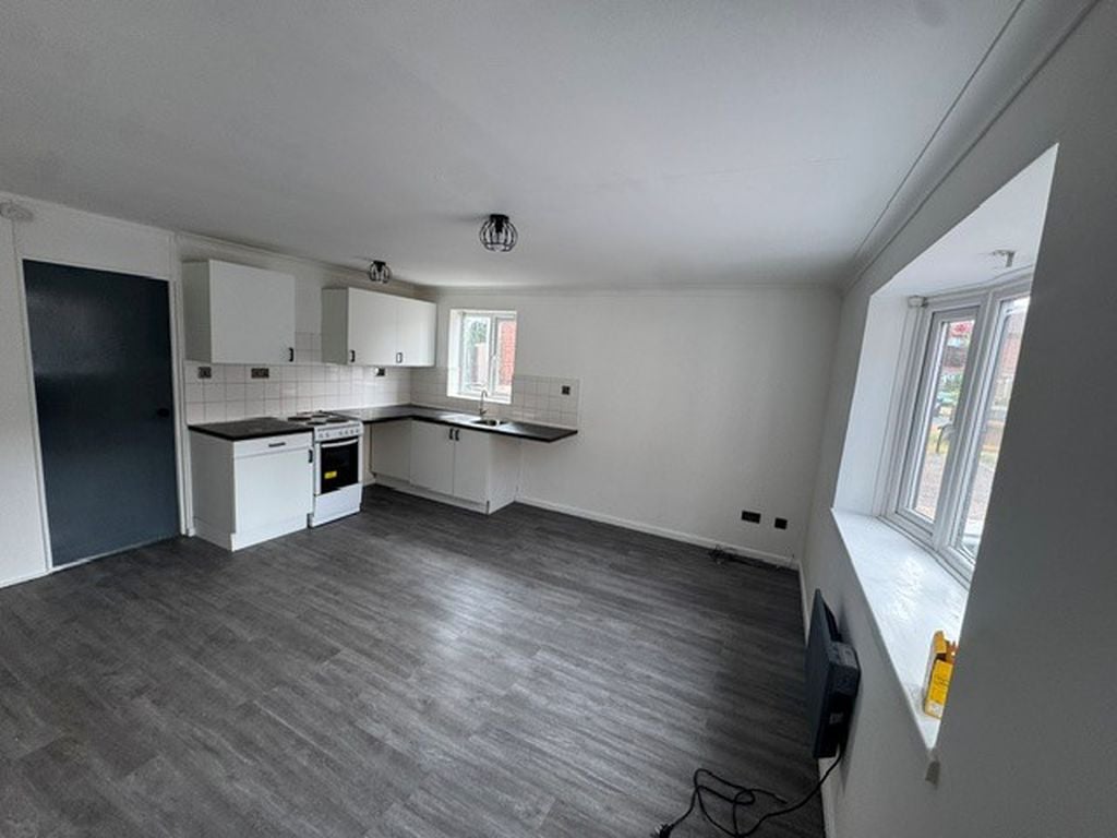 Flat Pickwick Court in Shifnal