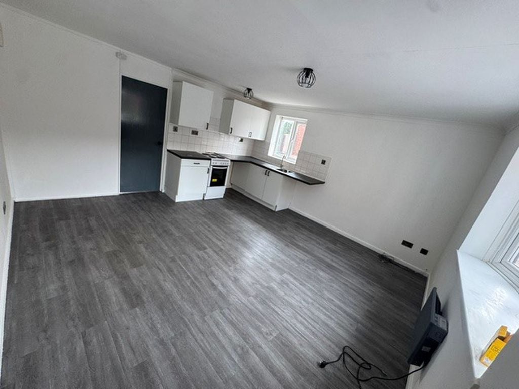 Flat Pickwick Court in Shifnal