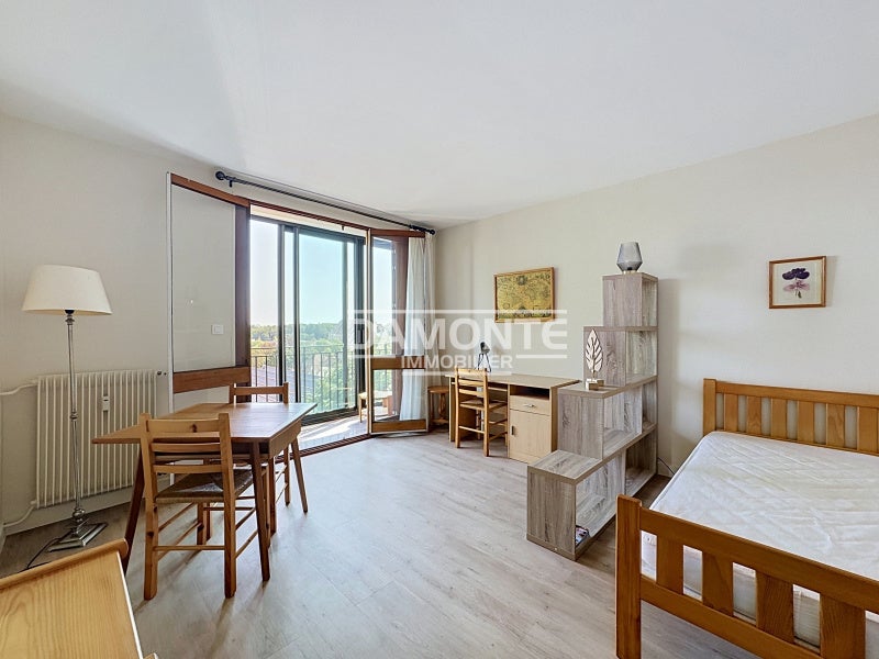 Flat Rue Jules Enfroy in Troyes