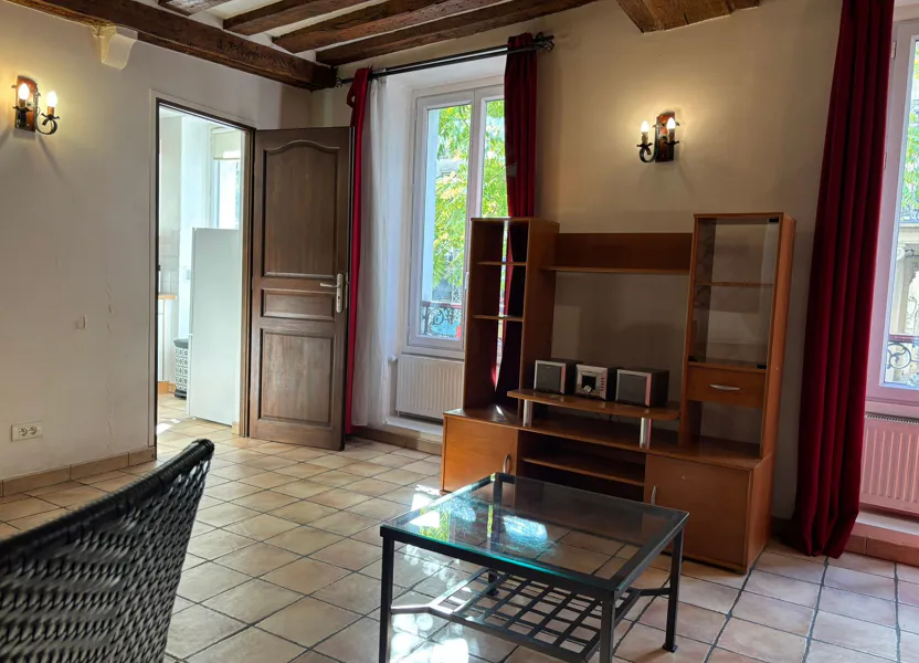 Flat Boulevard Voltaire in Paris