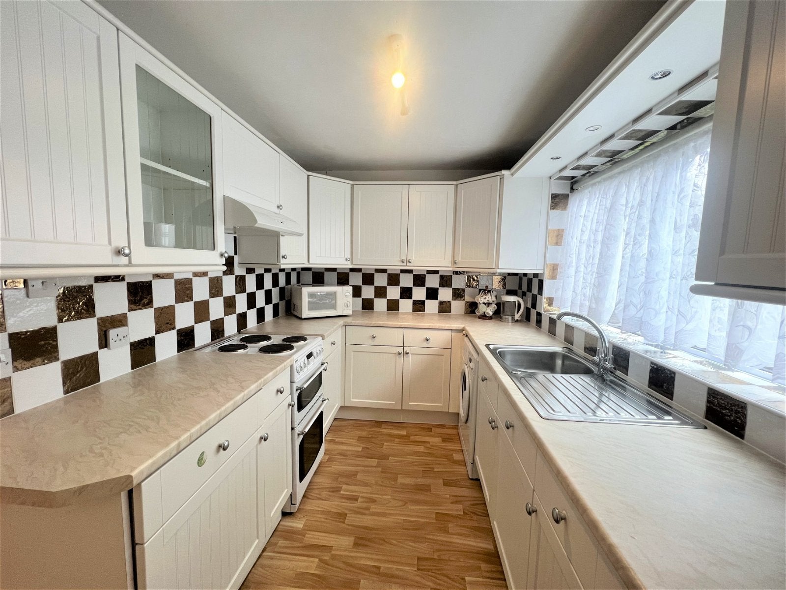 Flat Westwood Court in Barnsley