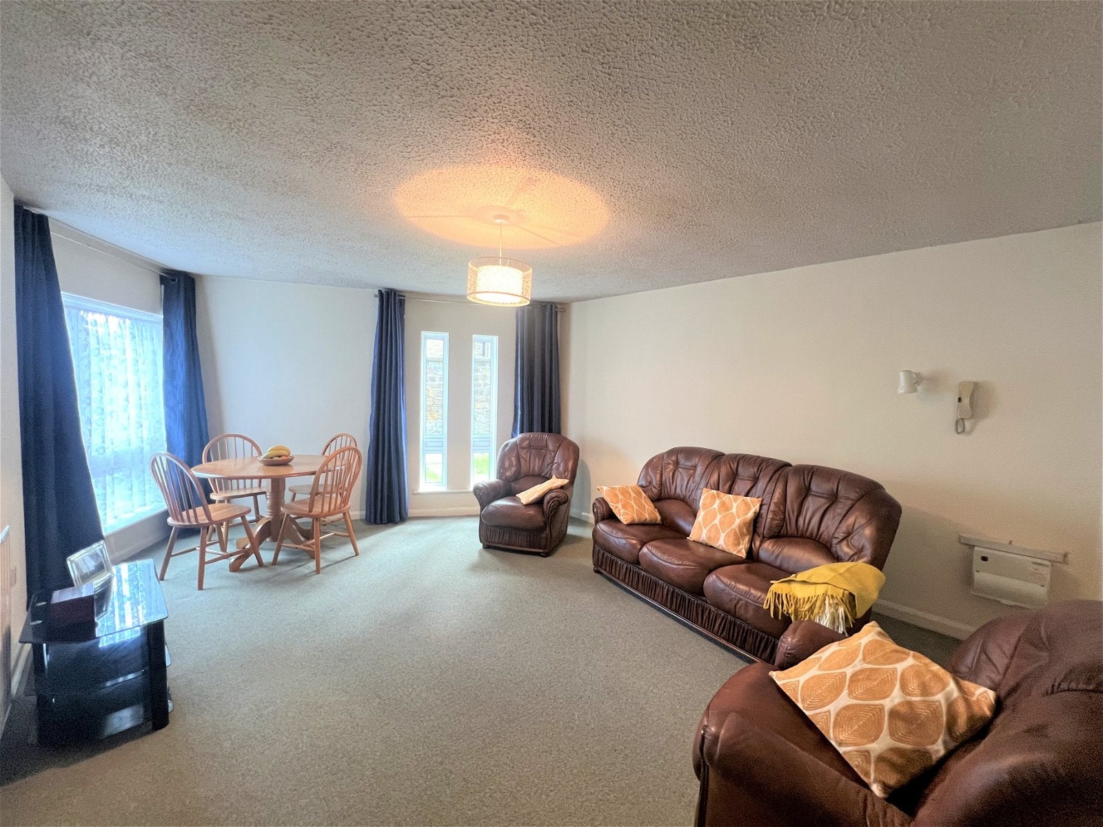 Flat Westwood Court in Barnsley