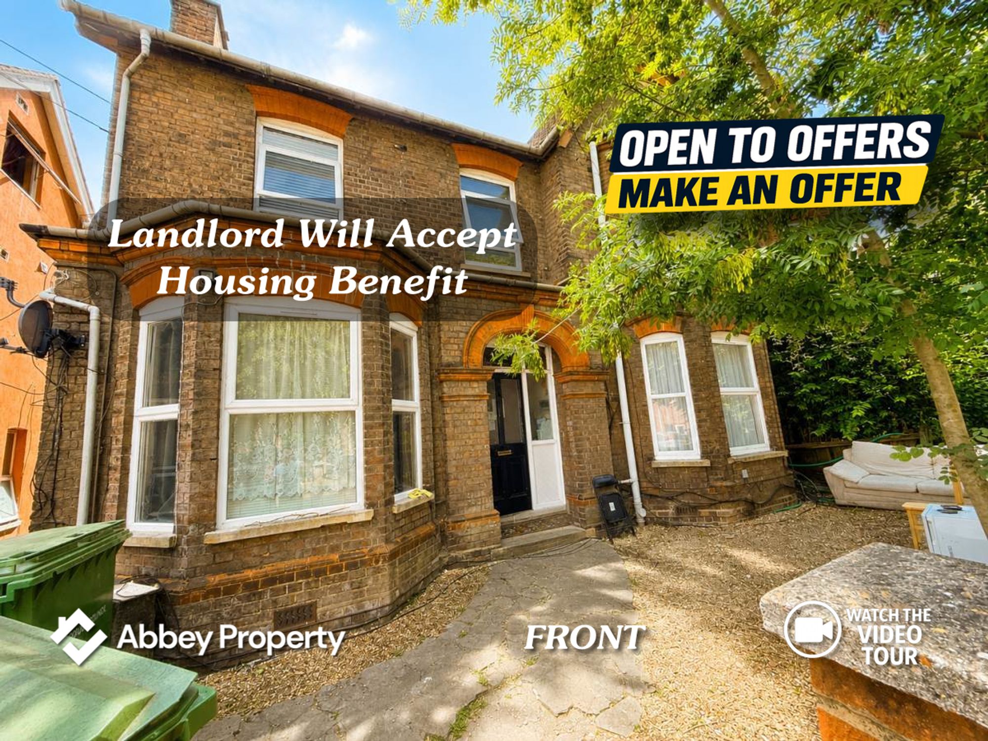 Flat Biscot Road in Luton