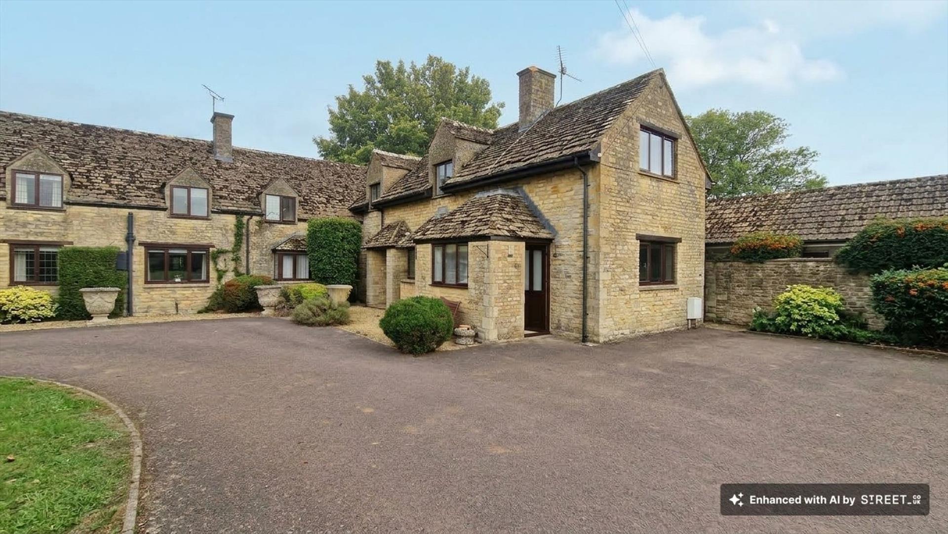House Sheephouse Lane in Cotswold District