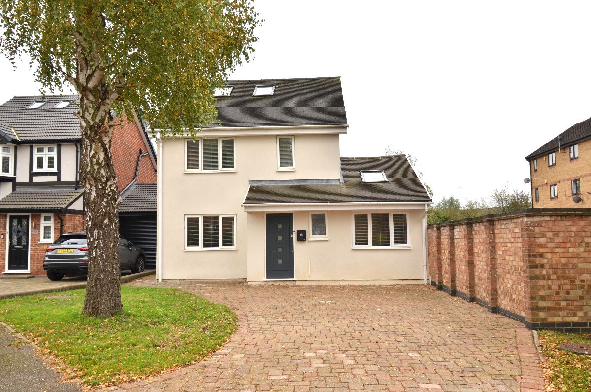 House Bennison Drive in Greater London