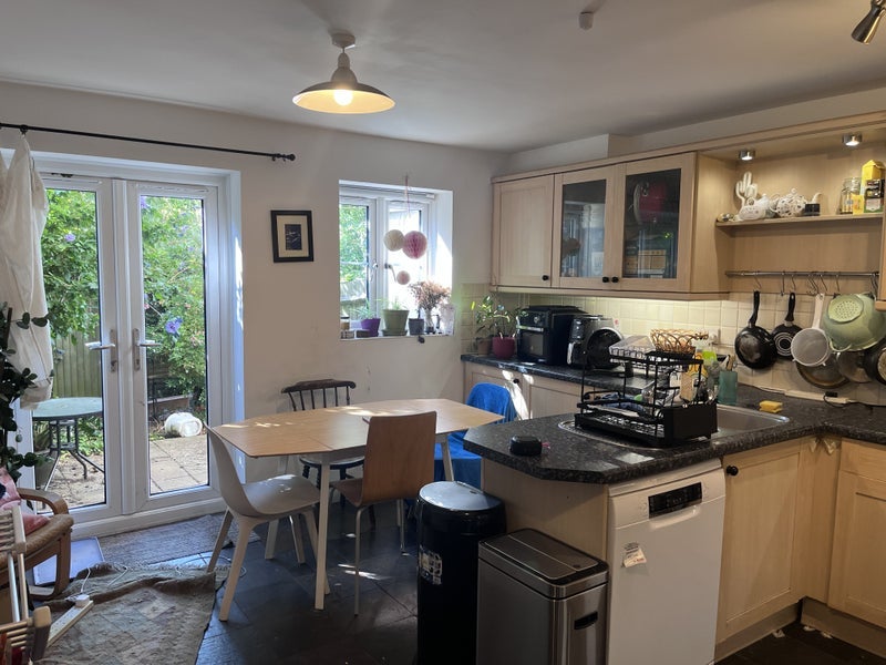 Room Goddard Place in Greater London