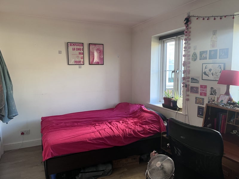 Room Goddard Place in Greater London