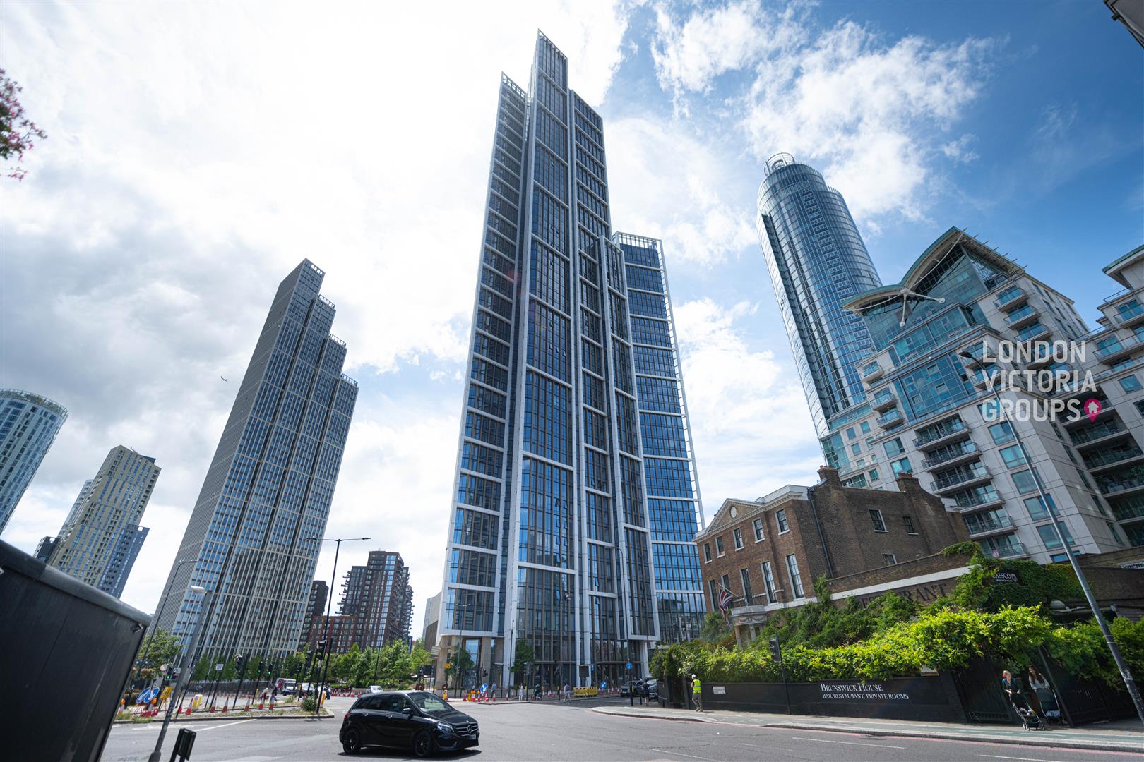 Flat Nine Elms Lane in Greater London