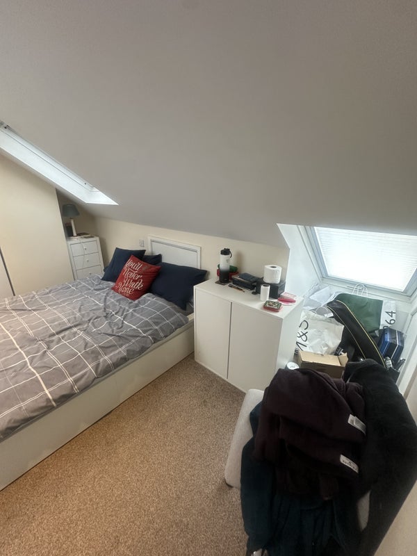 Room Ullswater Road in Bristol