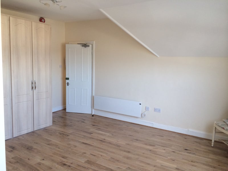 Room Tennison Road in Greater London