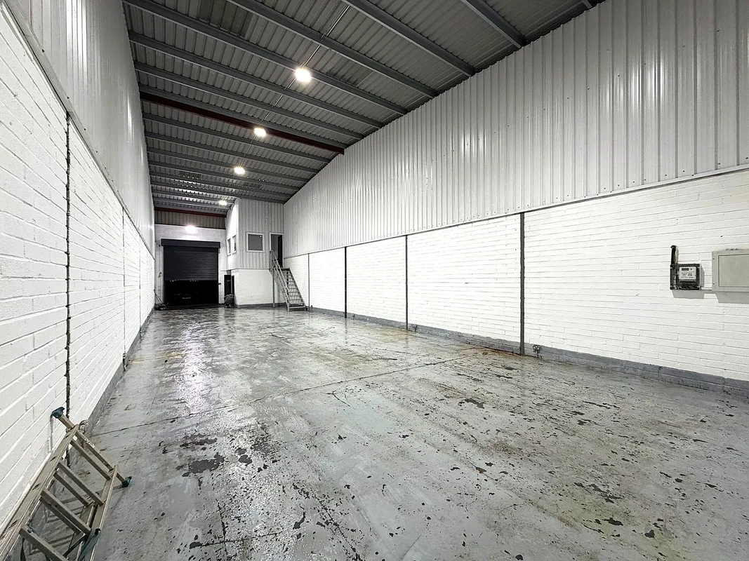 Flat Honeywell Lane in Chadderton