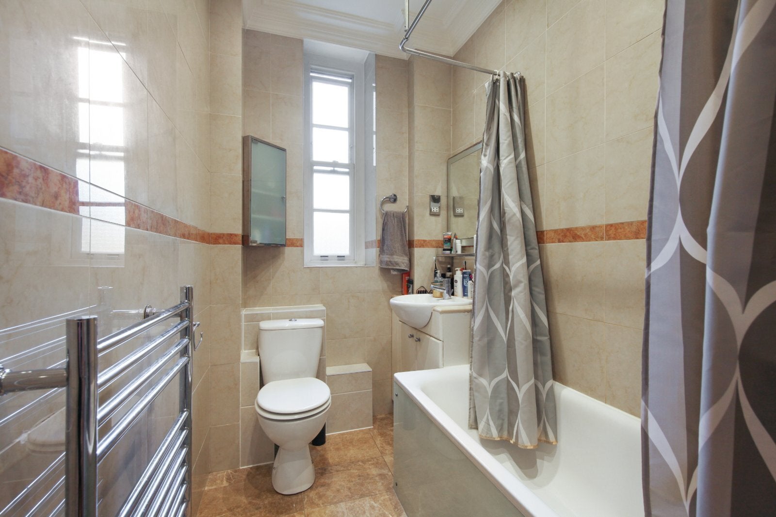 Flat Finchley Road in City of Westminster