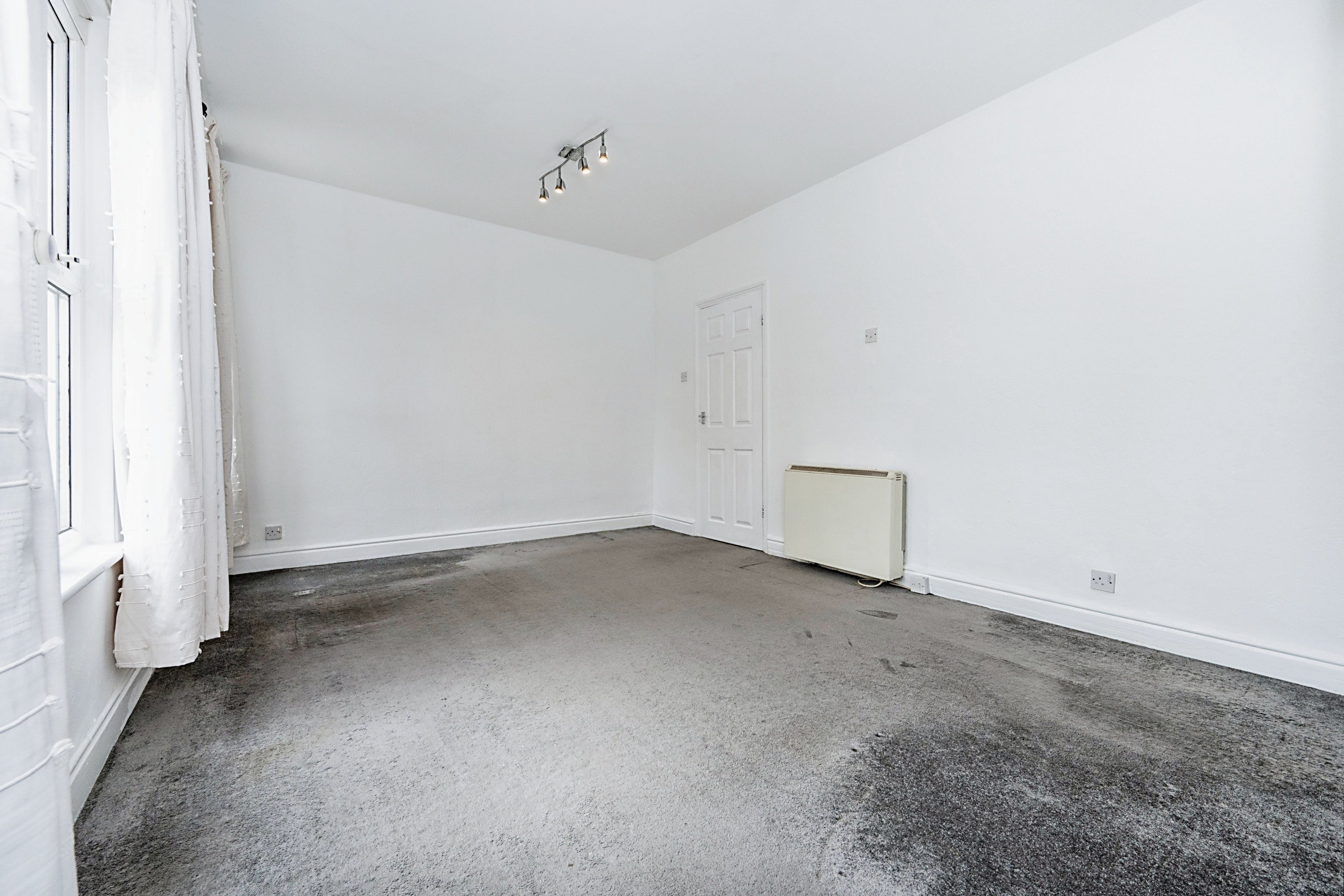 Flat Clarendon Street in Bedford