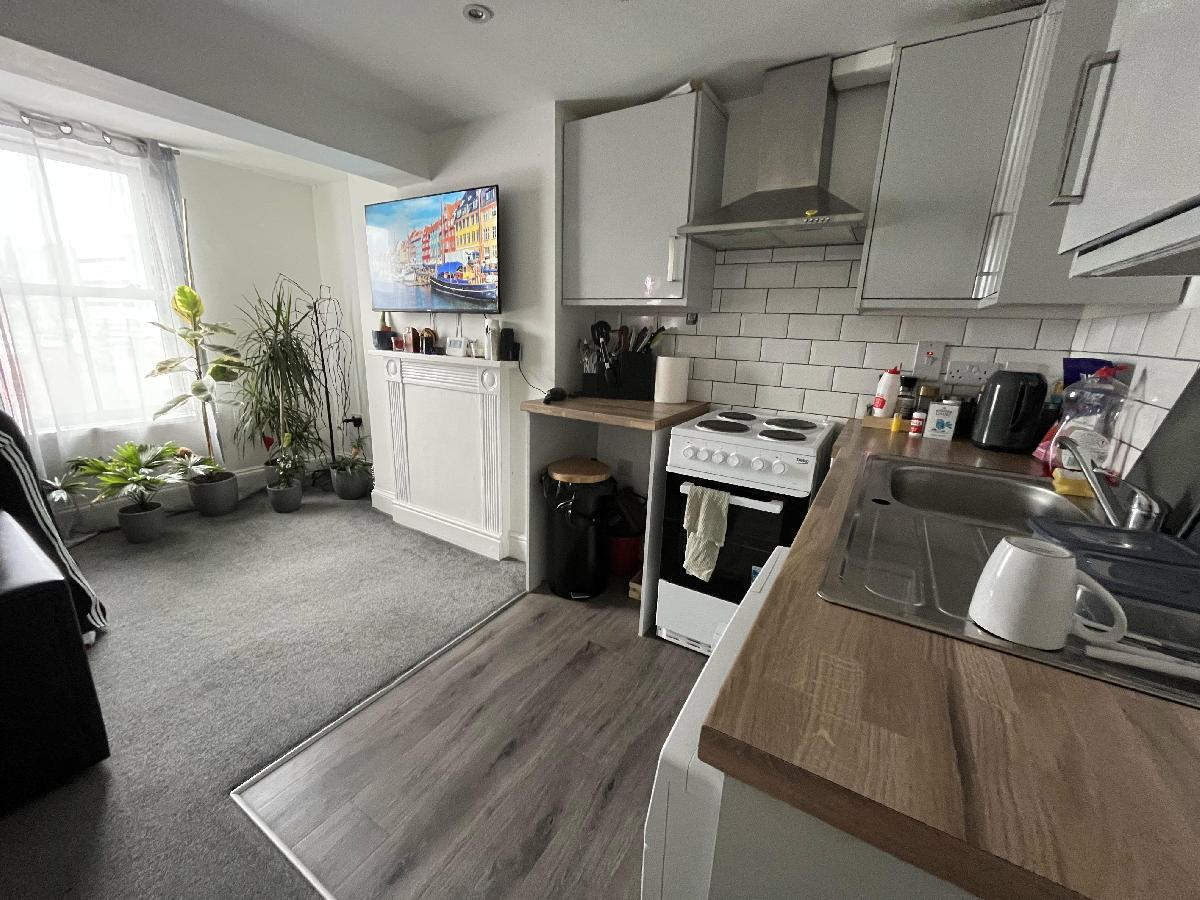 Flat Brunel Way in Stonehouse