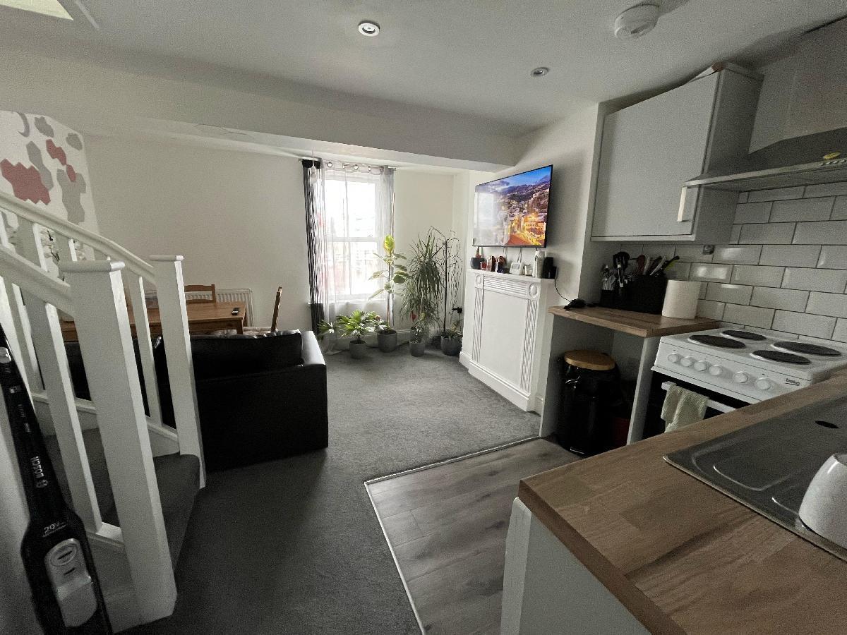 Flat Brunel Way in Stonehouse
