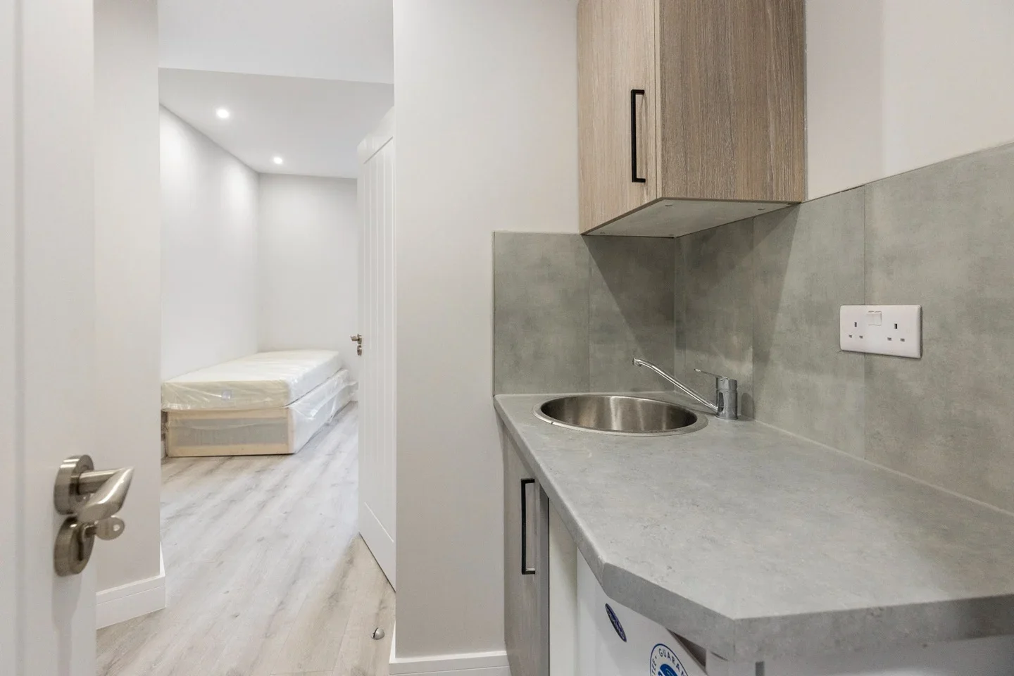Room Grafton Road in Greater London