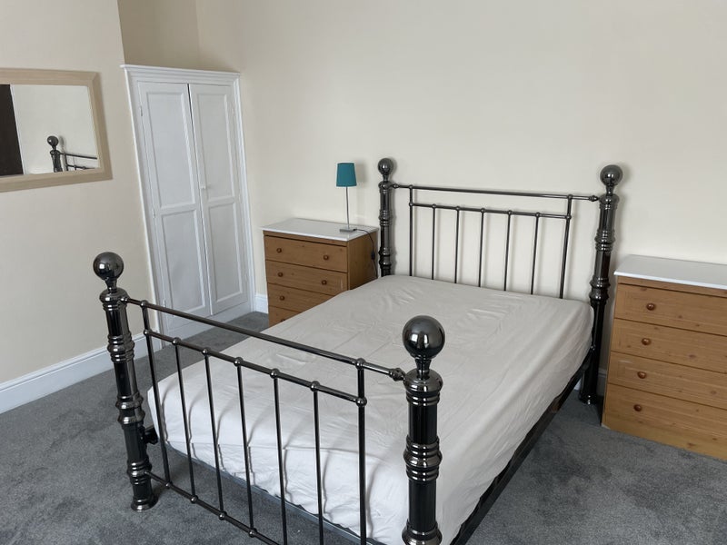 Room Manor Road in Rugby