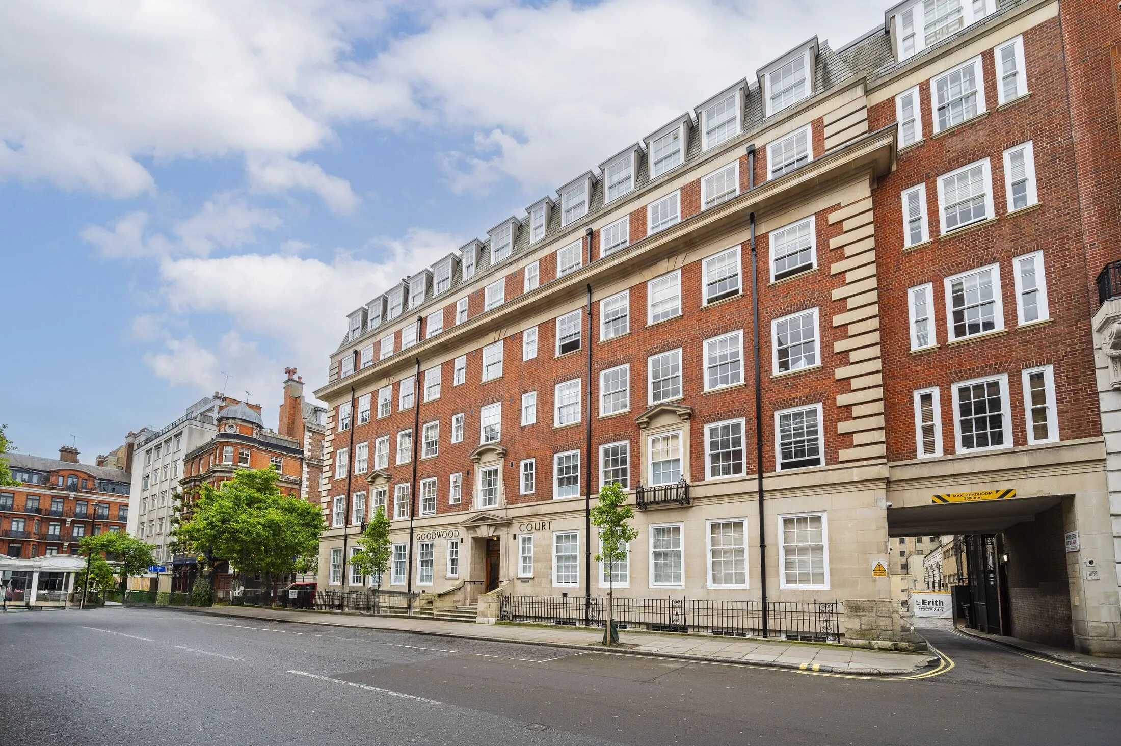 Flat Portland Place in City of Westminster