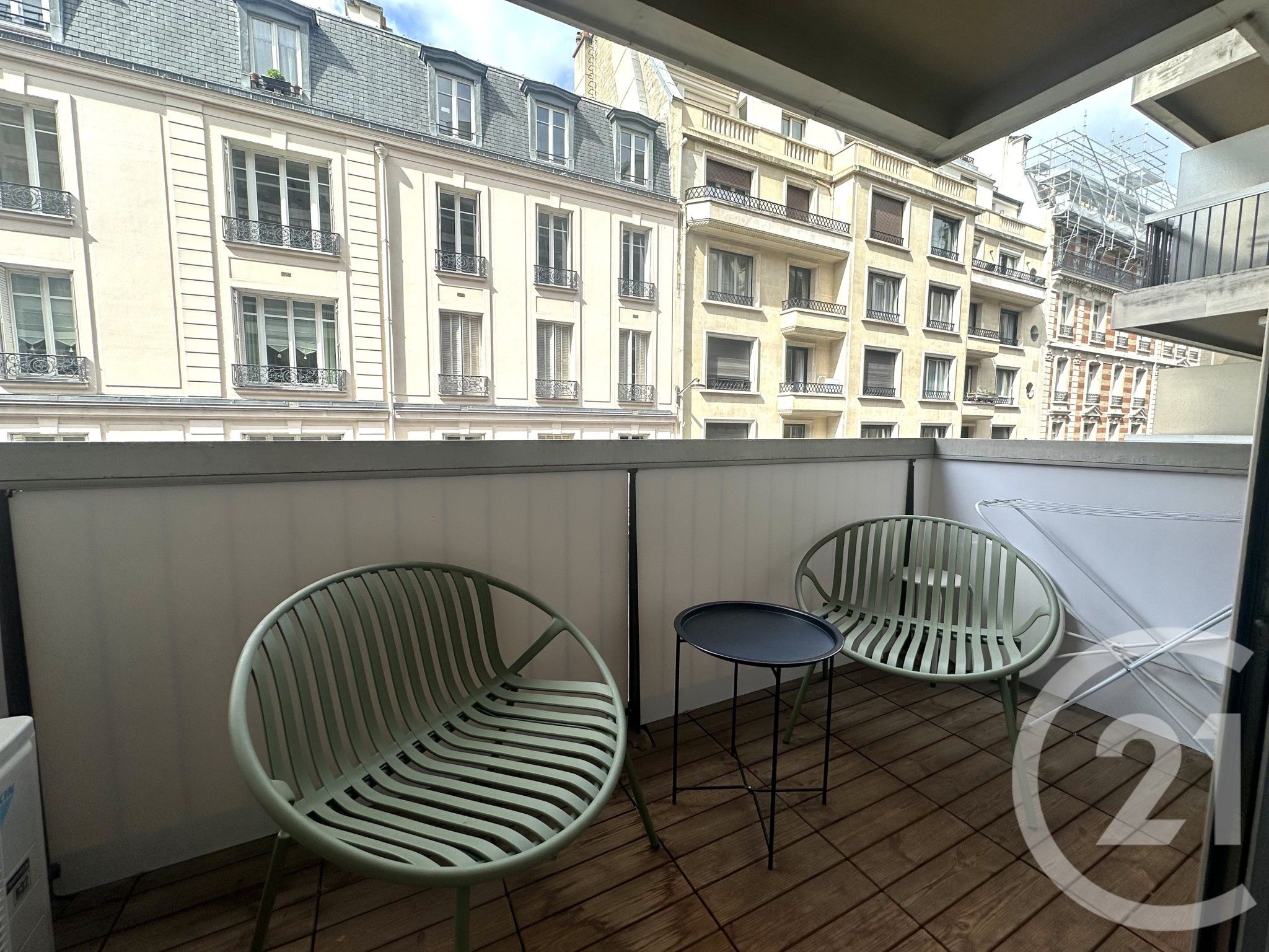 Appartement Rue Paul Valéry à Paris