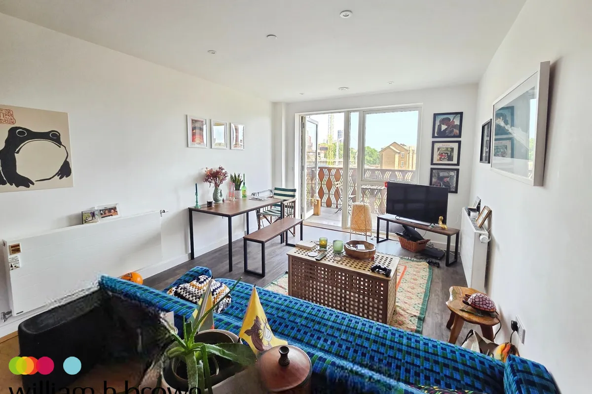 Flat Fleet Road in Greater London