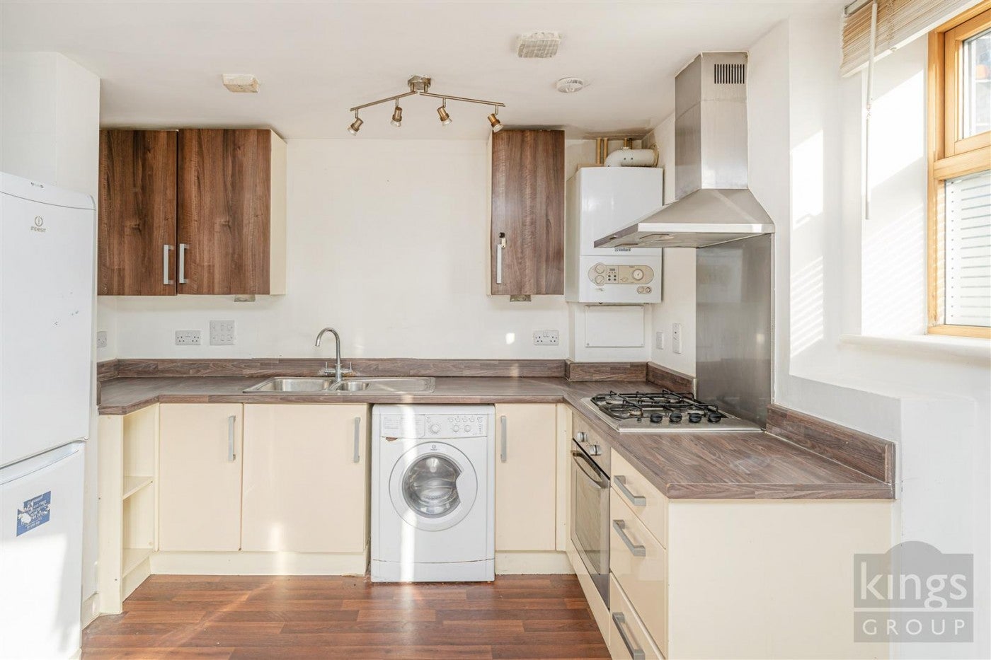 Flat Hampden Lane in Greater London